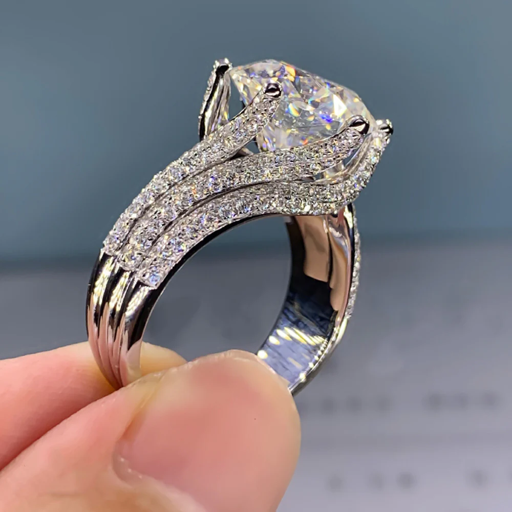5 Carat White Gold Deluxe Classic Diamond Ring - Image 3