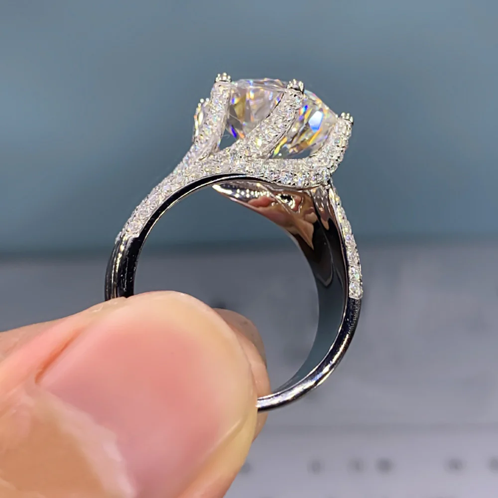 5 Carat White Gold Deluxe Classic Diamond Ring - Image 5