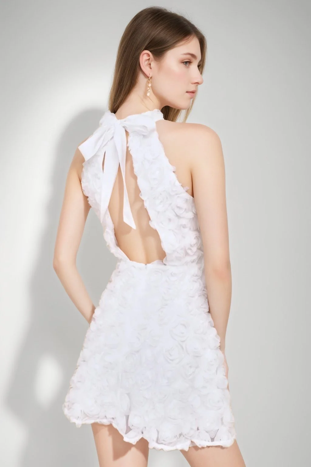 A-Line/Princess Halter Sleeveless Short/Mini Backless Cocktail Dresses with Self-tie Bow & 3D Flowers - Image 2