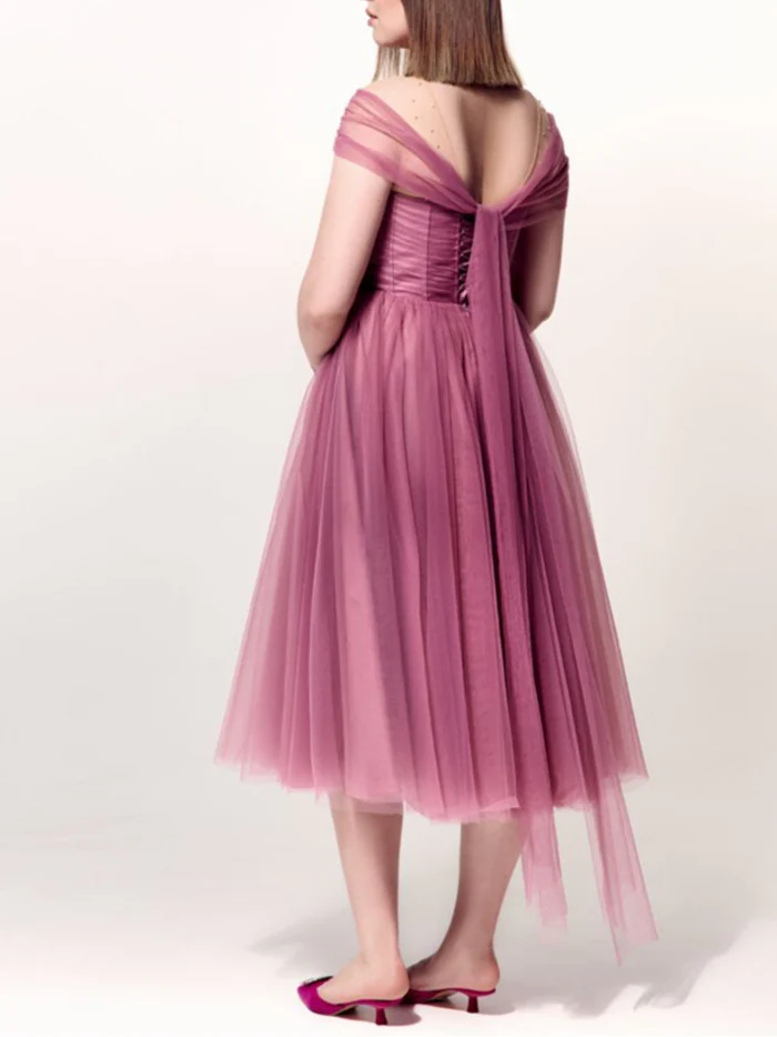 A-Line/Princess Off-the-shoulder Short Sleeves Knee-Length Plus Size Cocktail Dresses - Image 2
