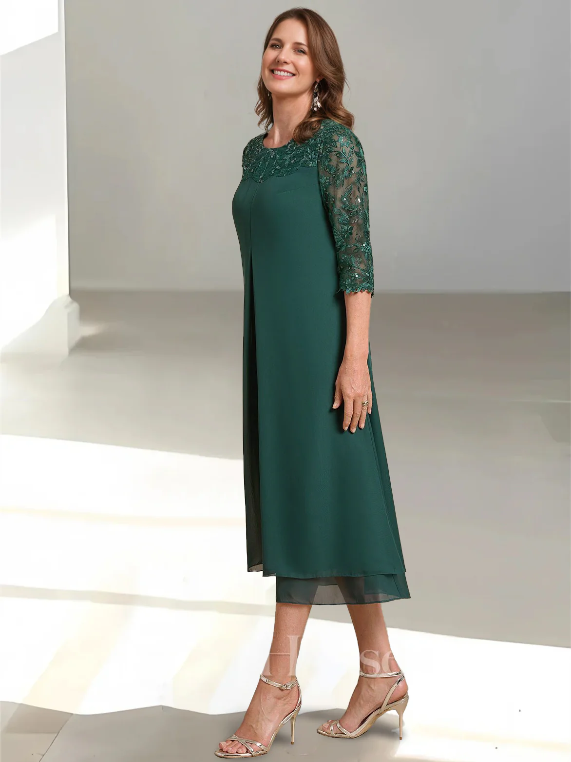 A-Line/Princess Scoop 3/4 Sleeves Tea-Length Mother of the Bride Dresses with Appliques & Sequins - Image 3