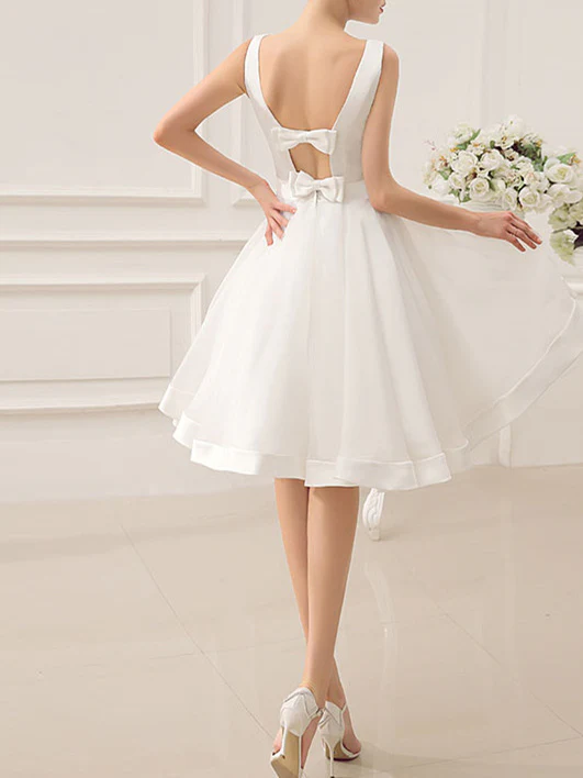 A-Line/Princess Scoop Knee-Length Wedding Dress - Image 3