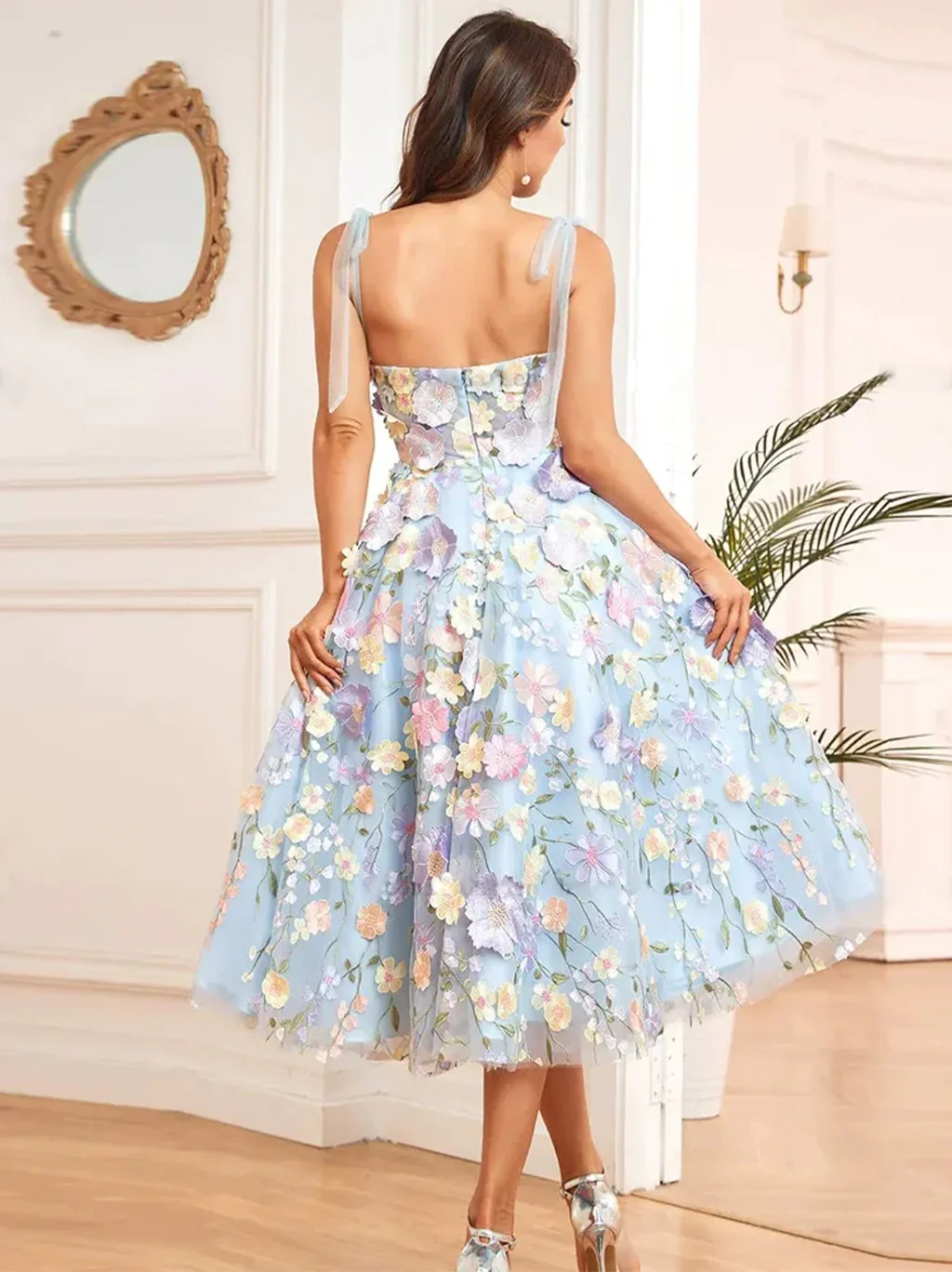 A-Line/Princess Spaghetti Straps Sleeveless Tea-Length Cocktail Dresses with Appliques - Image 2