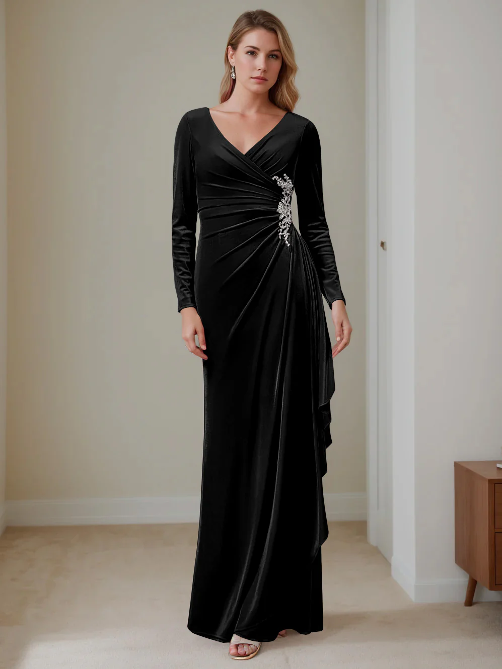 A-Line/Princess V-Neck Long Sleeves Floor-Length Velvet Mother of the Bride Dresses with Ruffles - Image 7