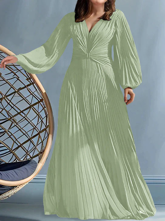 A-Line/Princess V-Neck Plus Size Mother of the Bride Dresses with Ruched - Image 18
