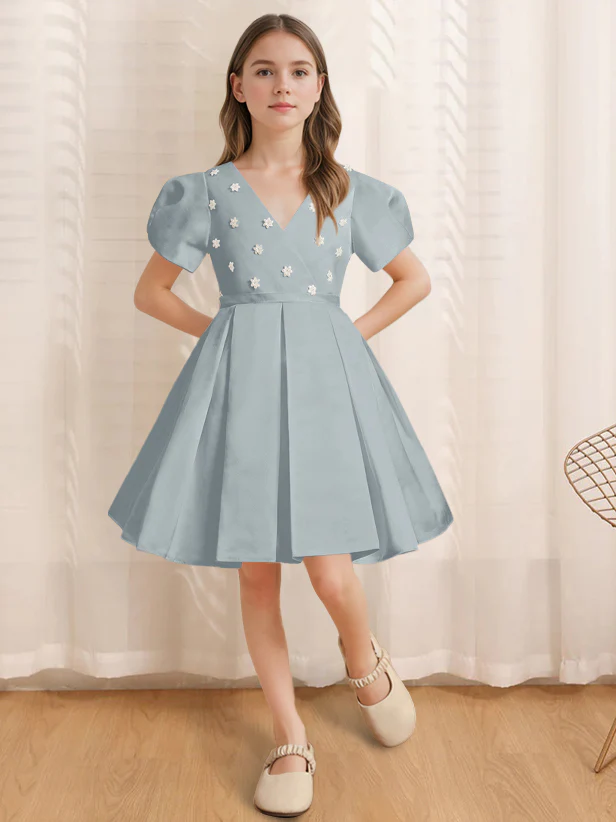 A-Line/Princess V-Neck Short Sleeves Knee-Length Flower Girl Dress with Appliques - Image 17