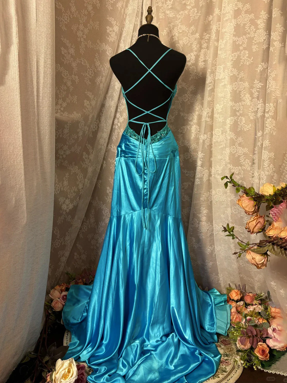 A-Line/Princess V-Neck Spaghetti Straps Sleeveless Asymmetrical Taffeta Prom Dresses with Ruffles & Sequins - Image 2