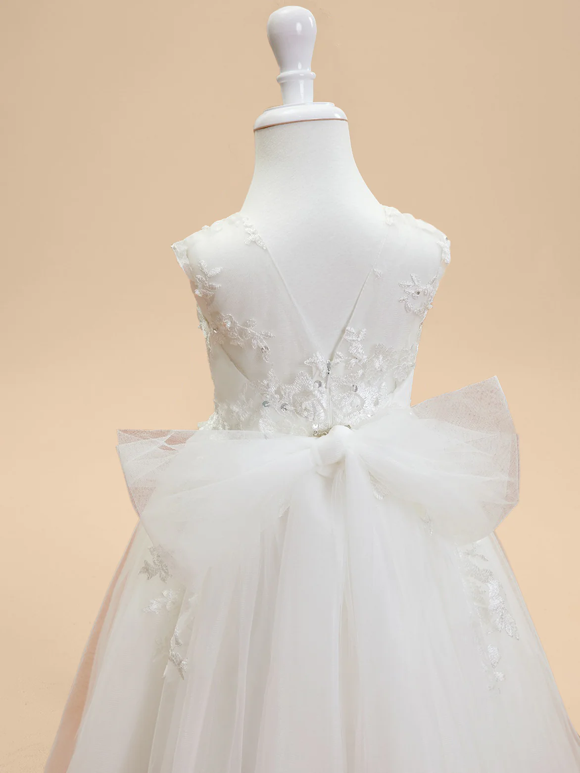 Ball Gown Scoop Neck Sleeveless Knee-Length Flower Girl Dress with Lace Appliques & Bowknot - Image 8