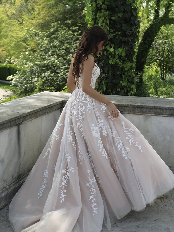Ball Gown Spaghetti Straps Floor-length Lace Wedding Dress - Image 3