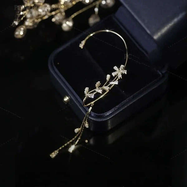 Classic Drop Rhinestone/Tassels Ear Cuff - Image 4