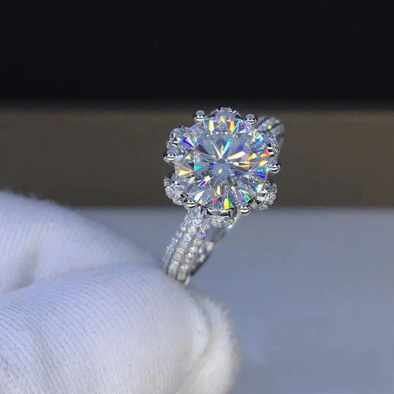Classic Minimalist Sparkling Rhinestone Ring - Image 2