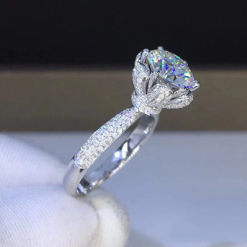 Classic Minimalist Sparkling Rhinestone Ring - Image 4
