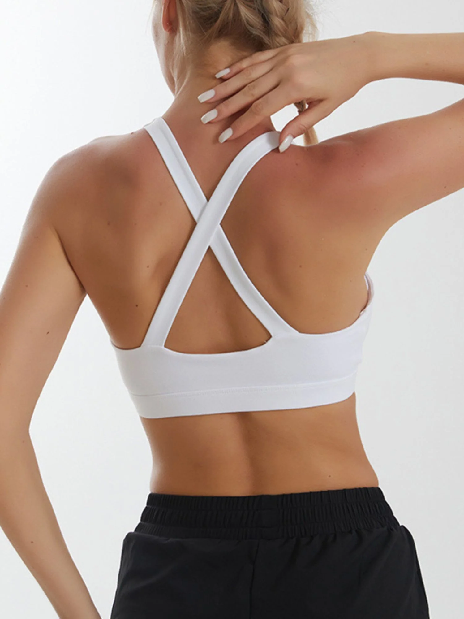 Classic Solid Minimalist Sports Bra Polyester Training Wear - Image 4