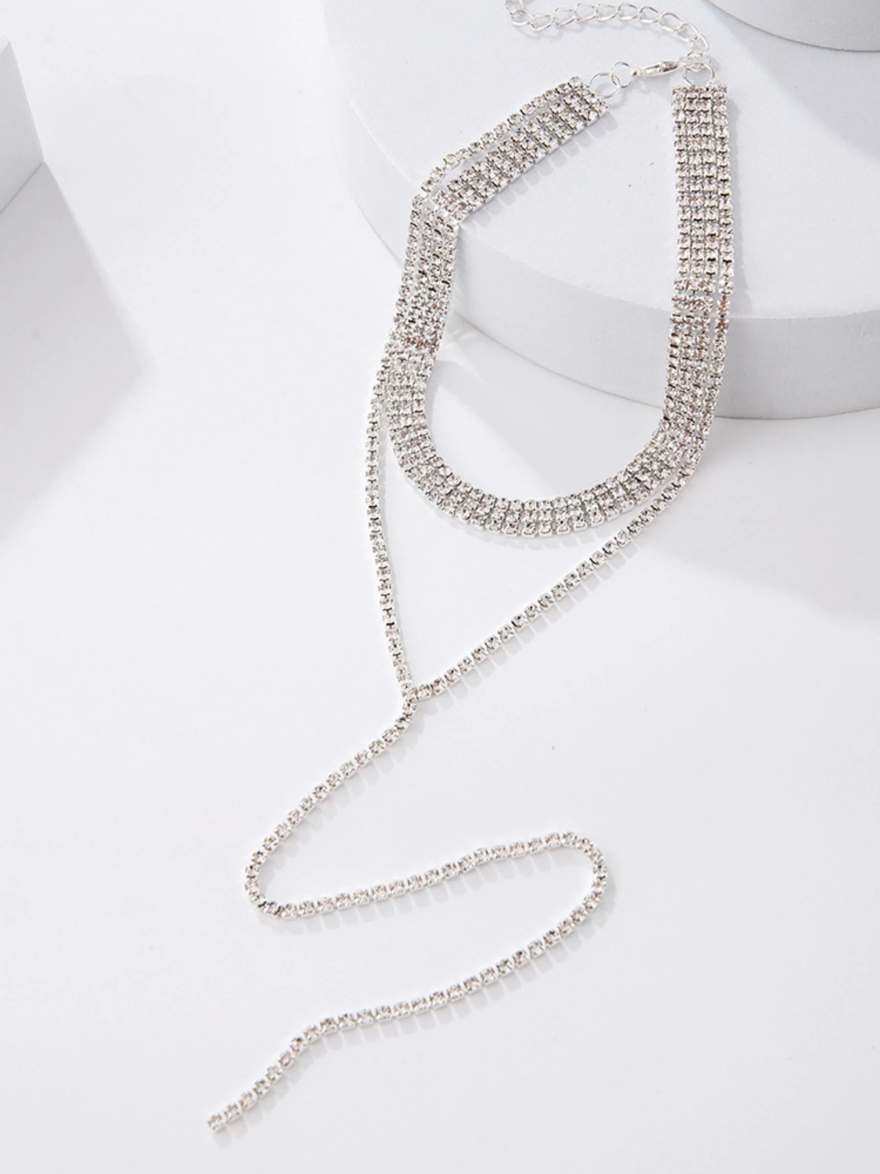 Classical Elegant Rhinestone Fine Choker Necklace - Image 3