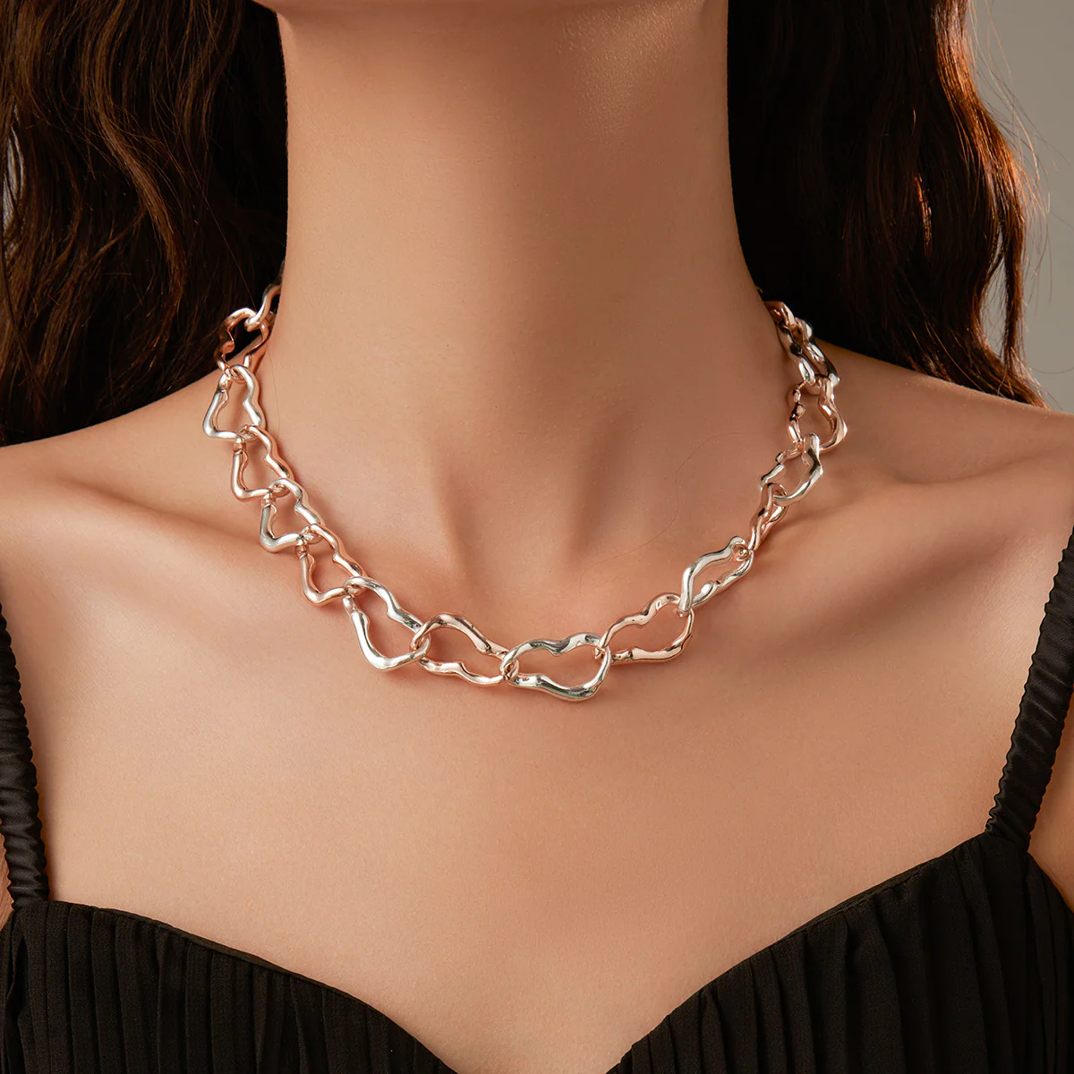 Cool Punk Irregular Circle Alloy Collarbone Necklace - Image 3