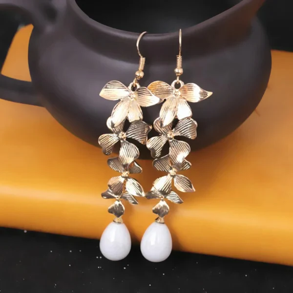 Elegant Pearl Dangle Earrings - Image 2