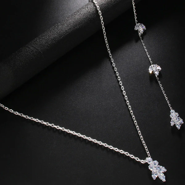 Elegant Rhinestone Back Necklaces - Image 4