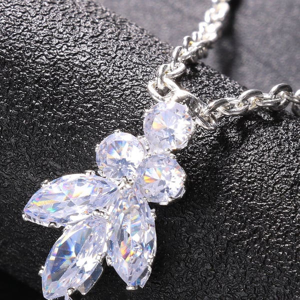 Elegant Rhinestone Back Necklaces - Image 5