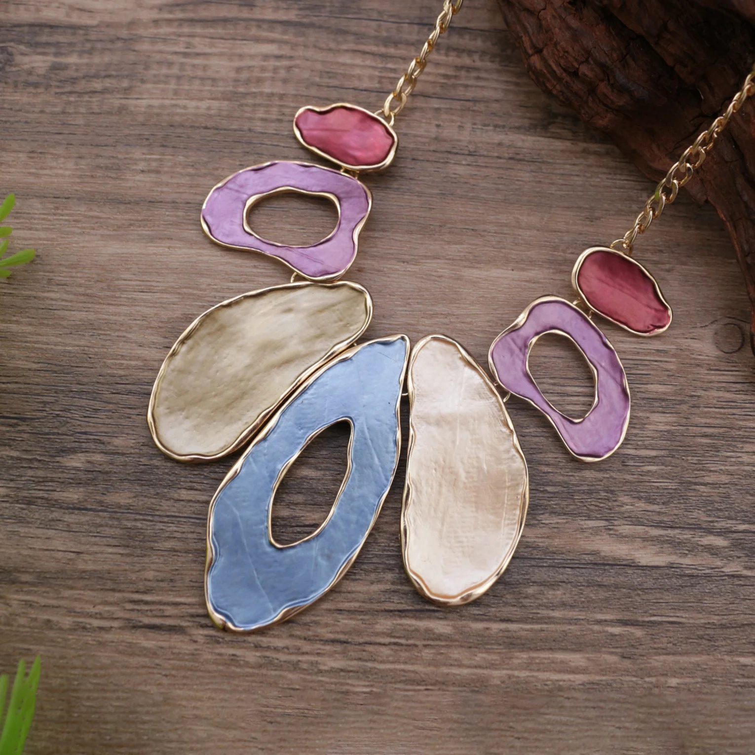 Fashionable Exaggerated Geometric Oval Cutout Alloy Necklace - Image 4