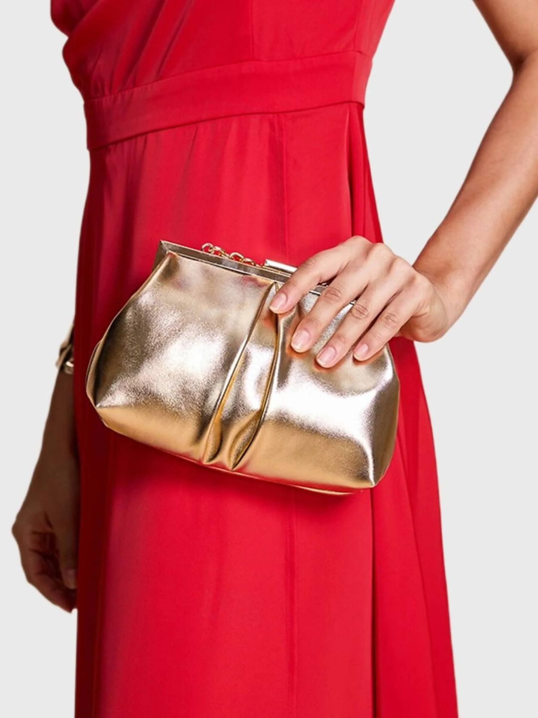 Gold Elegant Metallic Chain Clutch Bag With Ruffles - Image 5
