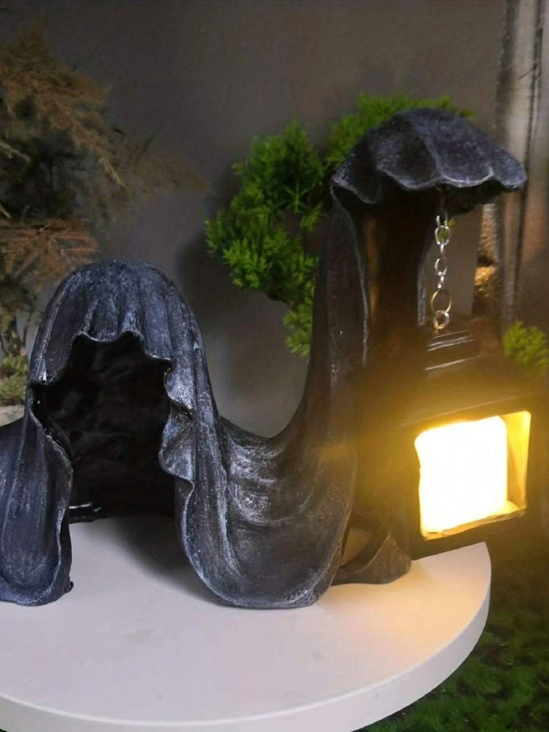 Halloween Horror Carrying Lamp Hell Death Resin Statue Floor Decoration Lights - Image 4
