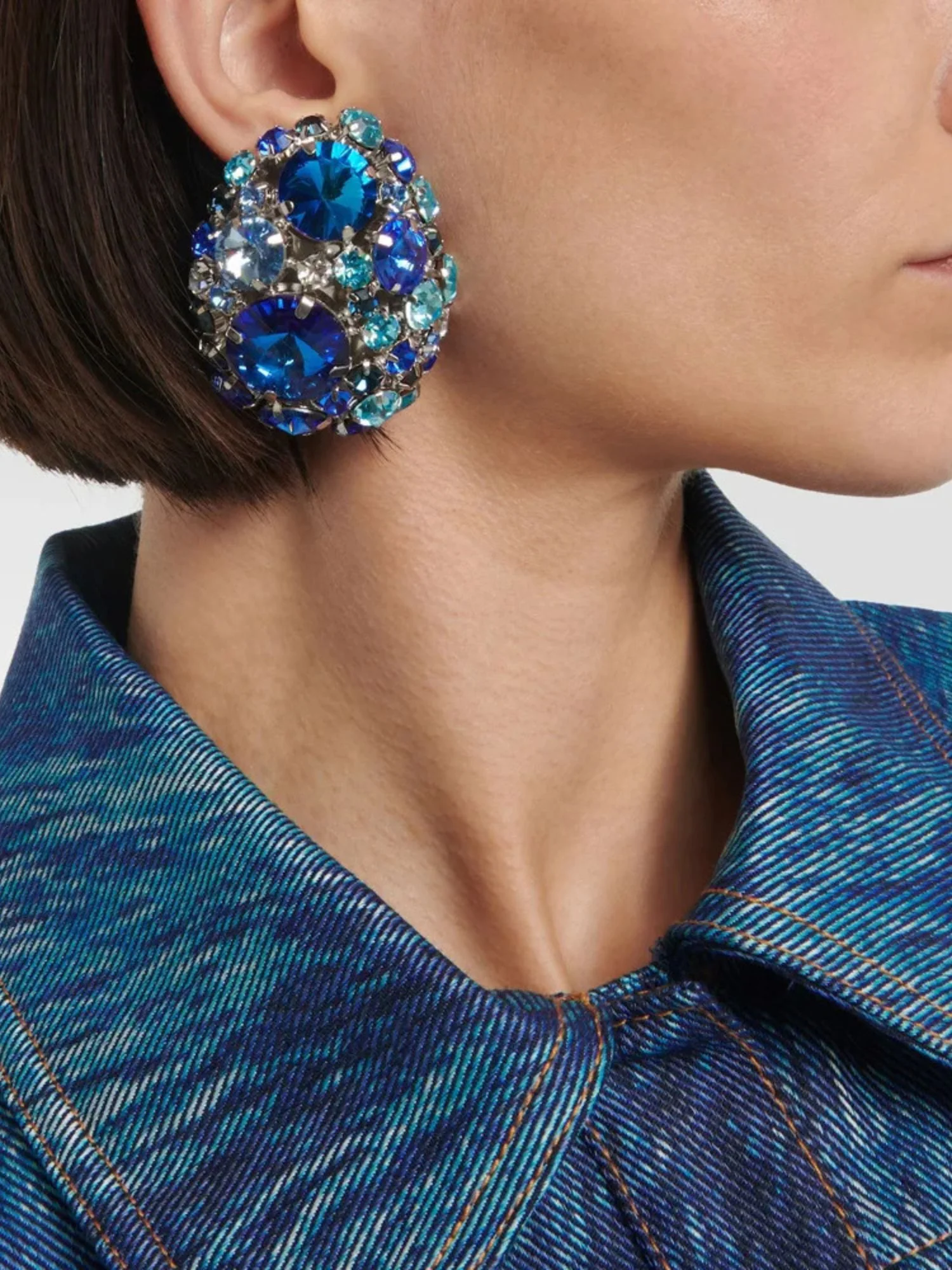 Large Round Exaggerated Rhinestone Stage Earrings - Image 3