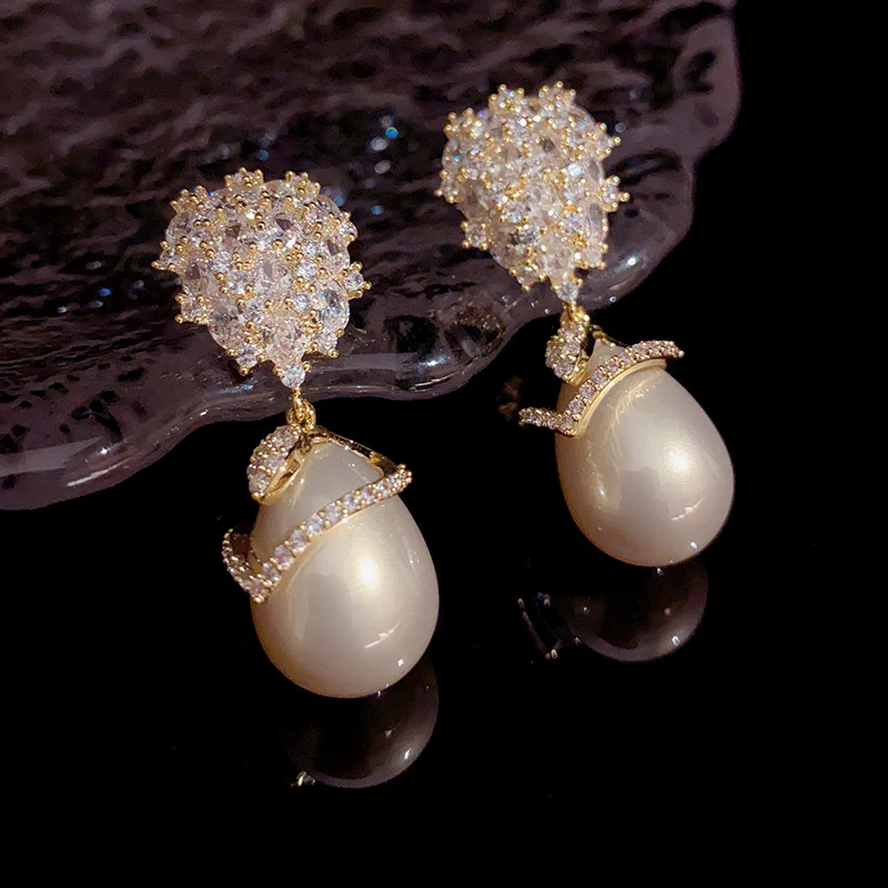 Luxury Champagne Artificial Pearl Earrings - Image 3