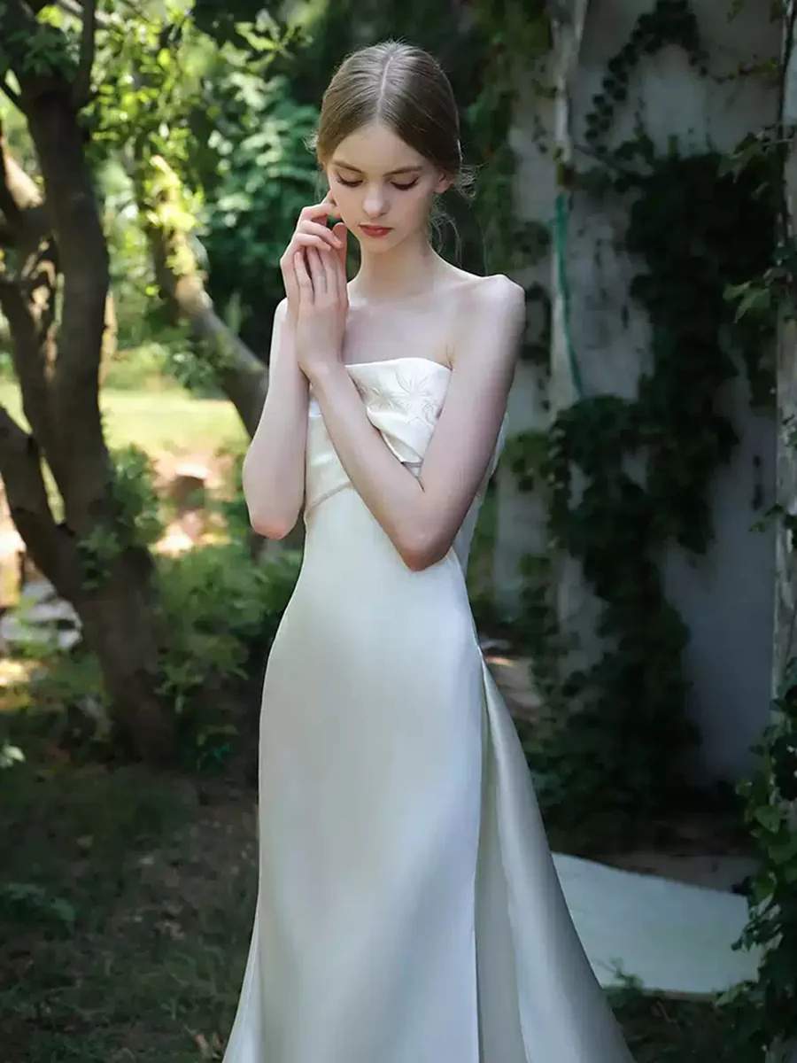 Minimalist Trumpet/Mermaid Strapless Sleeveless Wedding Dresses with Embroidery - Image 5
