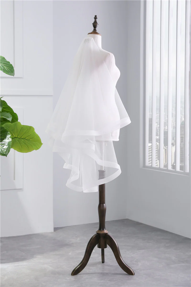 One-tier Classic Lace Wedding Veil with Solid Tulle - Image 2