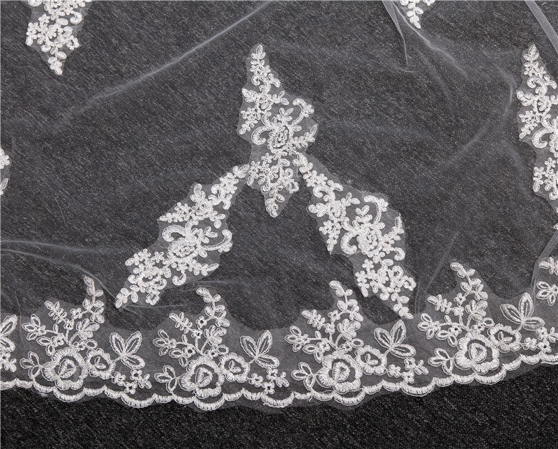 One-tier Long Lace Wedding Veil with Appliques - Image 7