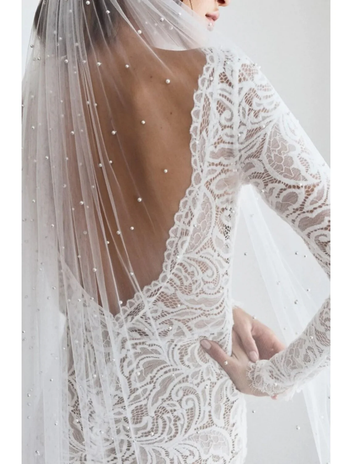One-tier Vintage Style / Pearls Wedding Veil Cathedral Veils with Faux Pearl 110.24 in (280cm) Tulle - Image 9