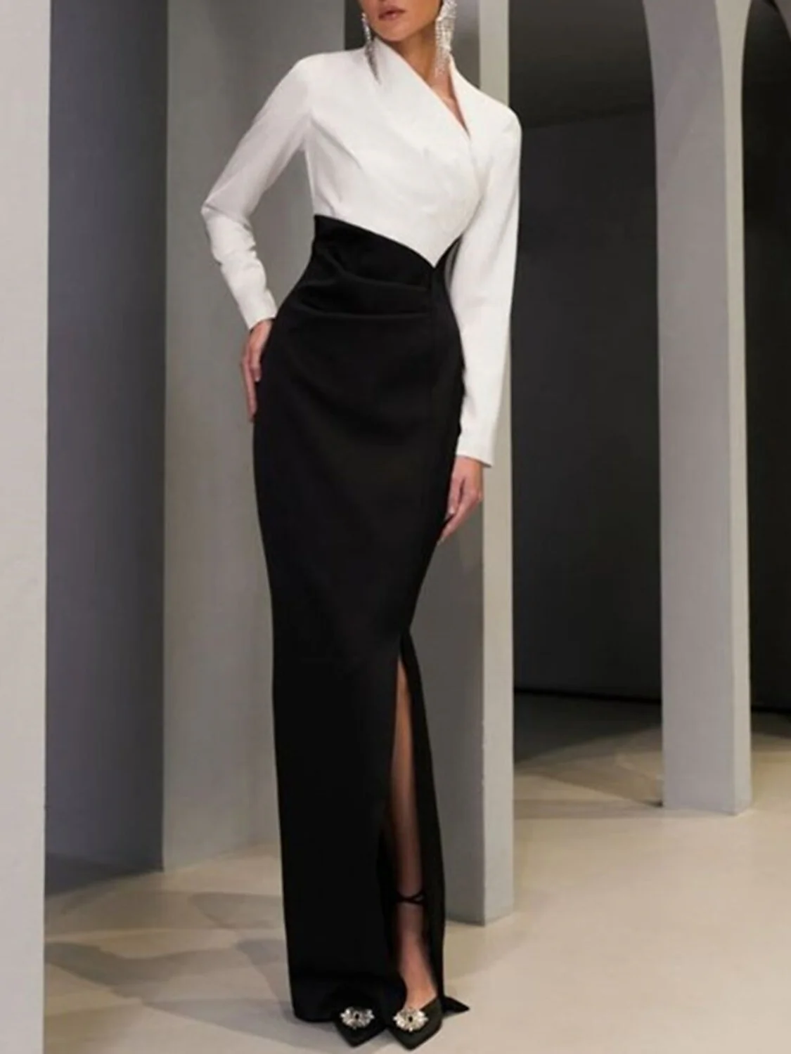 Sheath/Column Asymmetrical V-neck Long Sleeves Floor-Length Mother of the Bride Dresses with Slit