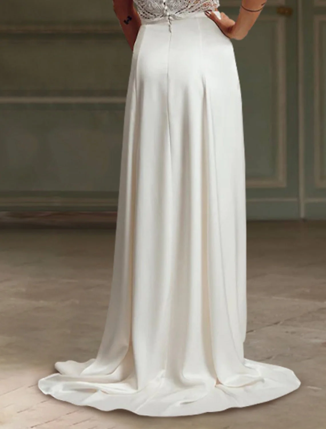 Sheath/Column Halter Floor-length Lace Wedding Dress - Image 4