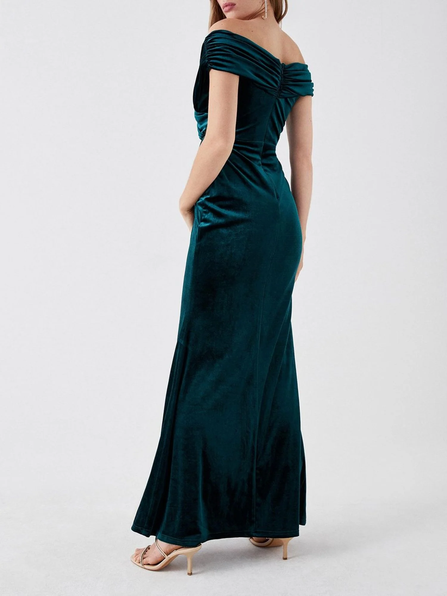 Sheath/Column Off-the-Shoulder Floor-Length Elegant Velvet Mother of the Bride  & Groom Dresses - Image 3