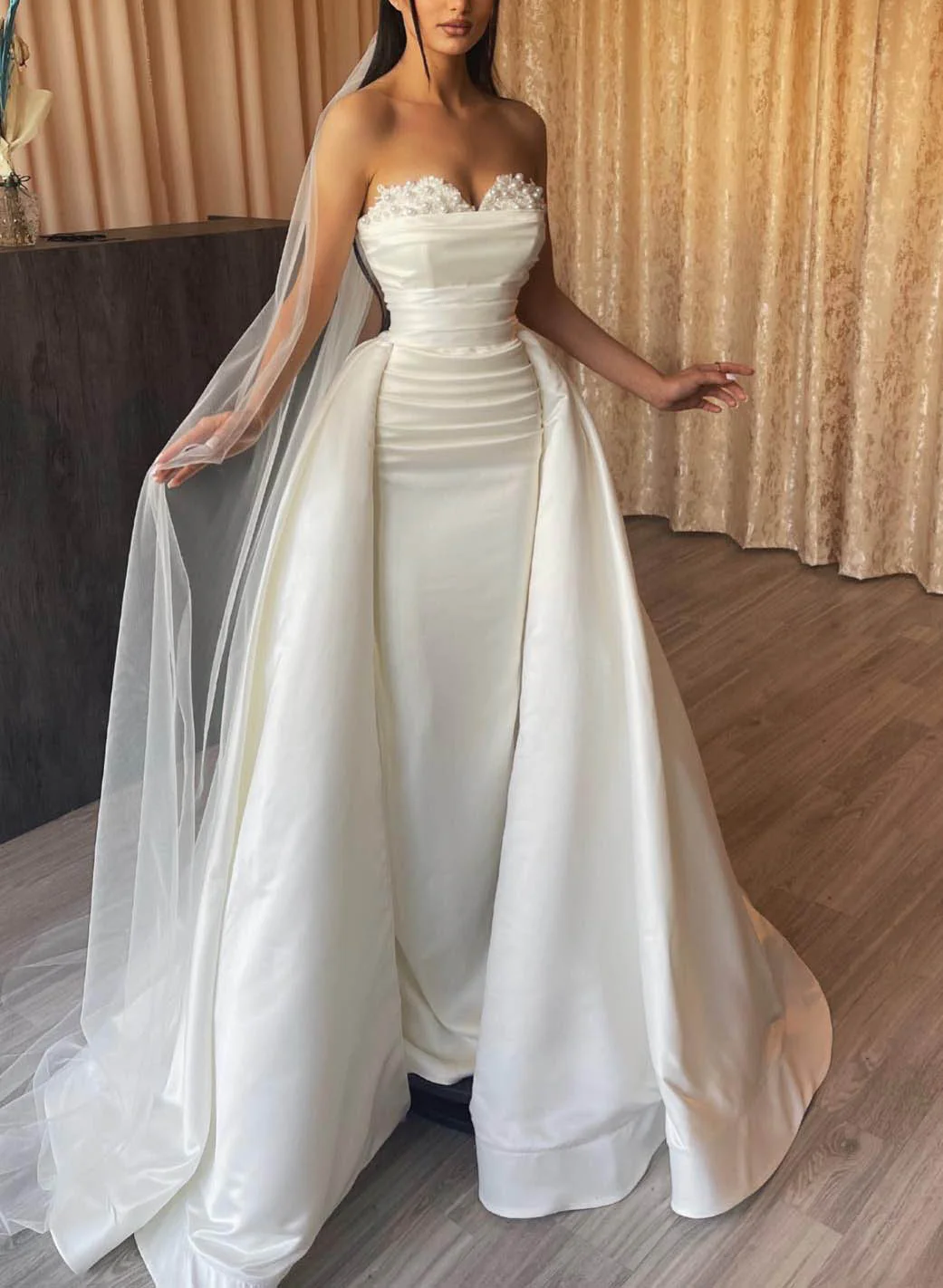 Sheath/Column Off-the-Shoulder Floor-length Lace Wedding Dress - Image 4
