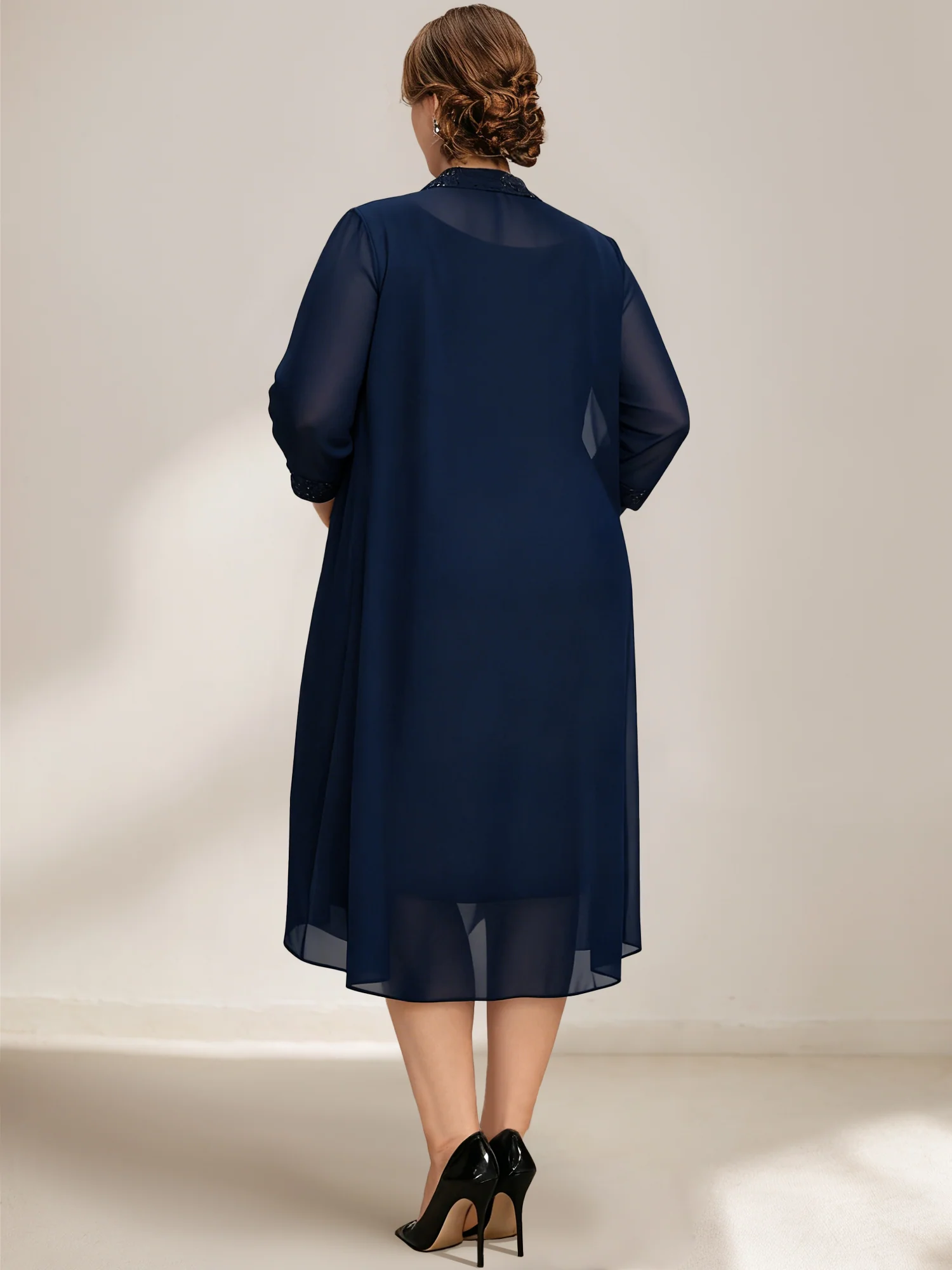 Sheath/Column Scoop Chiffon Plus Size Mother of the Bride Dresses Sequins Lace with Wrap/Jacket - Image 2