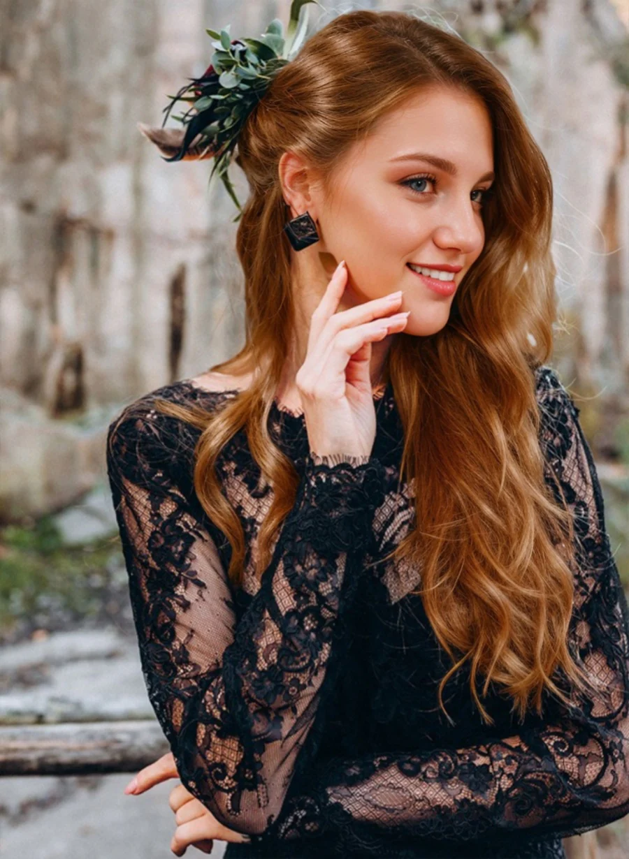 Sheath/Column Sexy Jewel Neck Long Sleeves Backless Sweep Train Black Wedding Dresses with Side Slit - Image 6