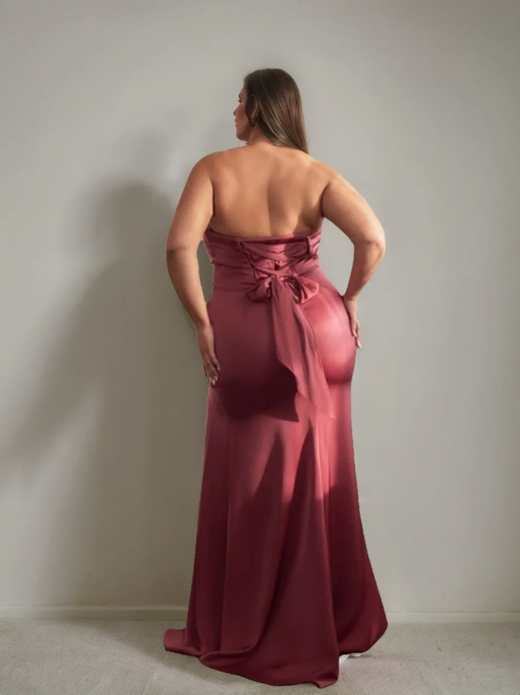 Sheath/Column Strapless Sleeveless Floor-Length Plus Size Prom Dresses With Split Side & Ruffles - Image 2
