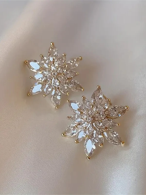 Stud Earrings For Women's Classic Flower Shape Wedding Work Daily - Image 2