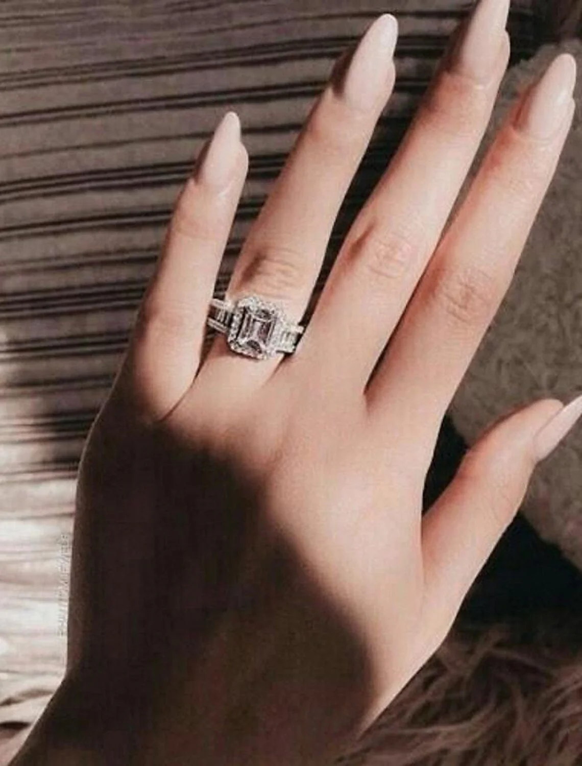 Stunning Zircon Elegant Ring Silver Chrome Wedding Jewelry - Image 2