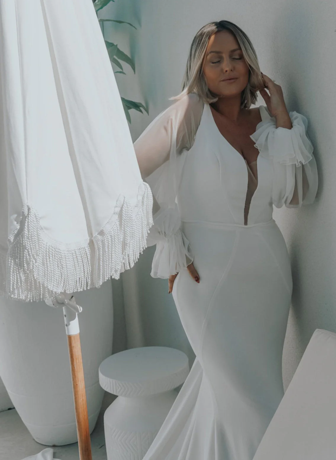 Trumpet/Mermaid V-Neck Long Sleeves Plus Size Wedding Dress - Image 4