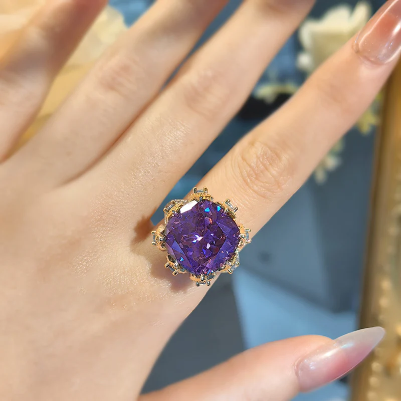 Vintage Luxury Square Bird Nest Gemstone Ring - Image 2