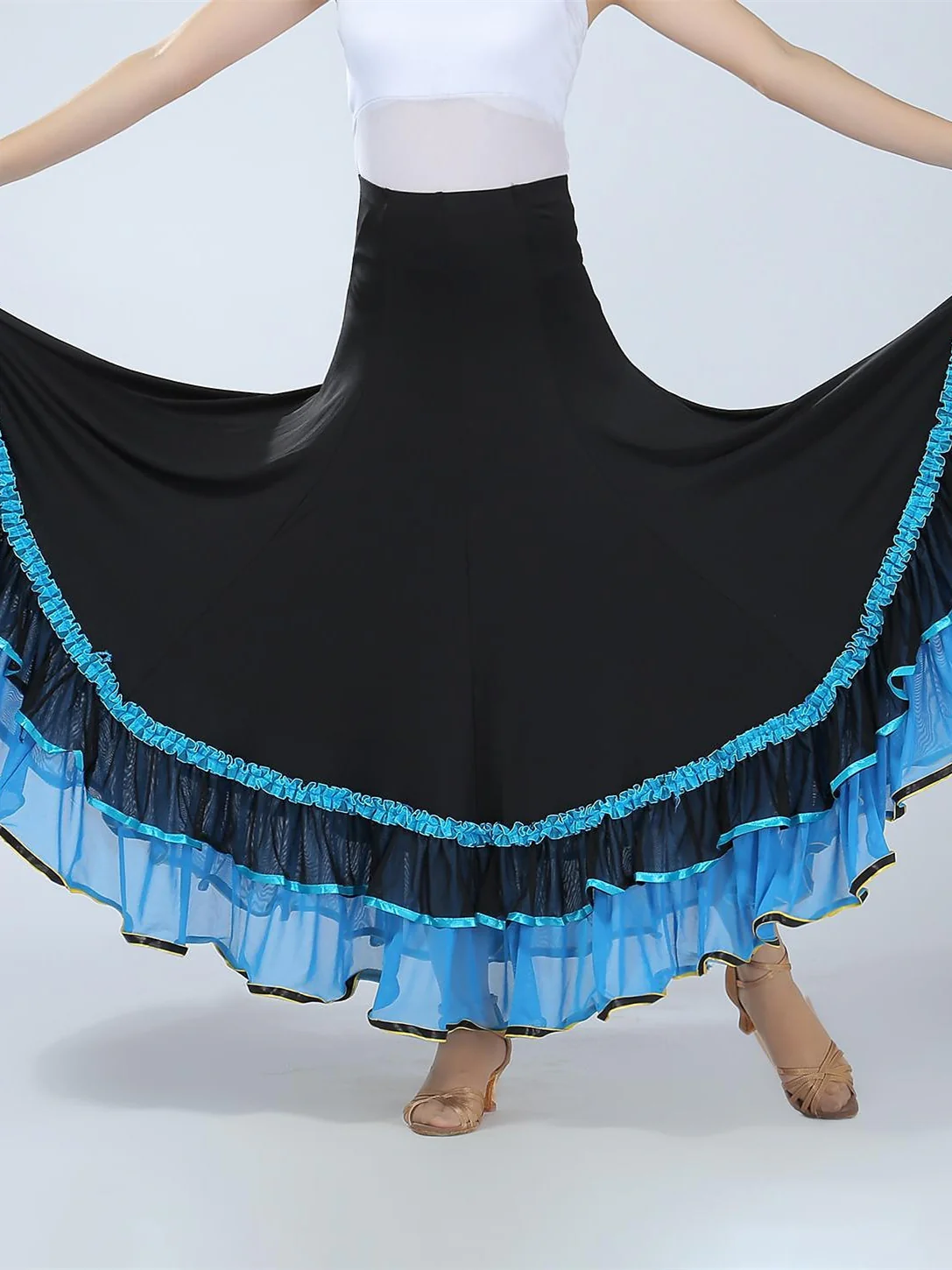 Women's Dancewear Ballroom Dance Skirts Ruffle Splicing Women's Performance Training High Polyester - Image 2