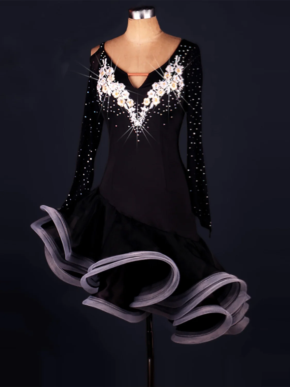 Women's Dancewear Salsa Latin Dance Dress Crystals/Rhinestones Training Performance Long Sleeve - Image 2