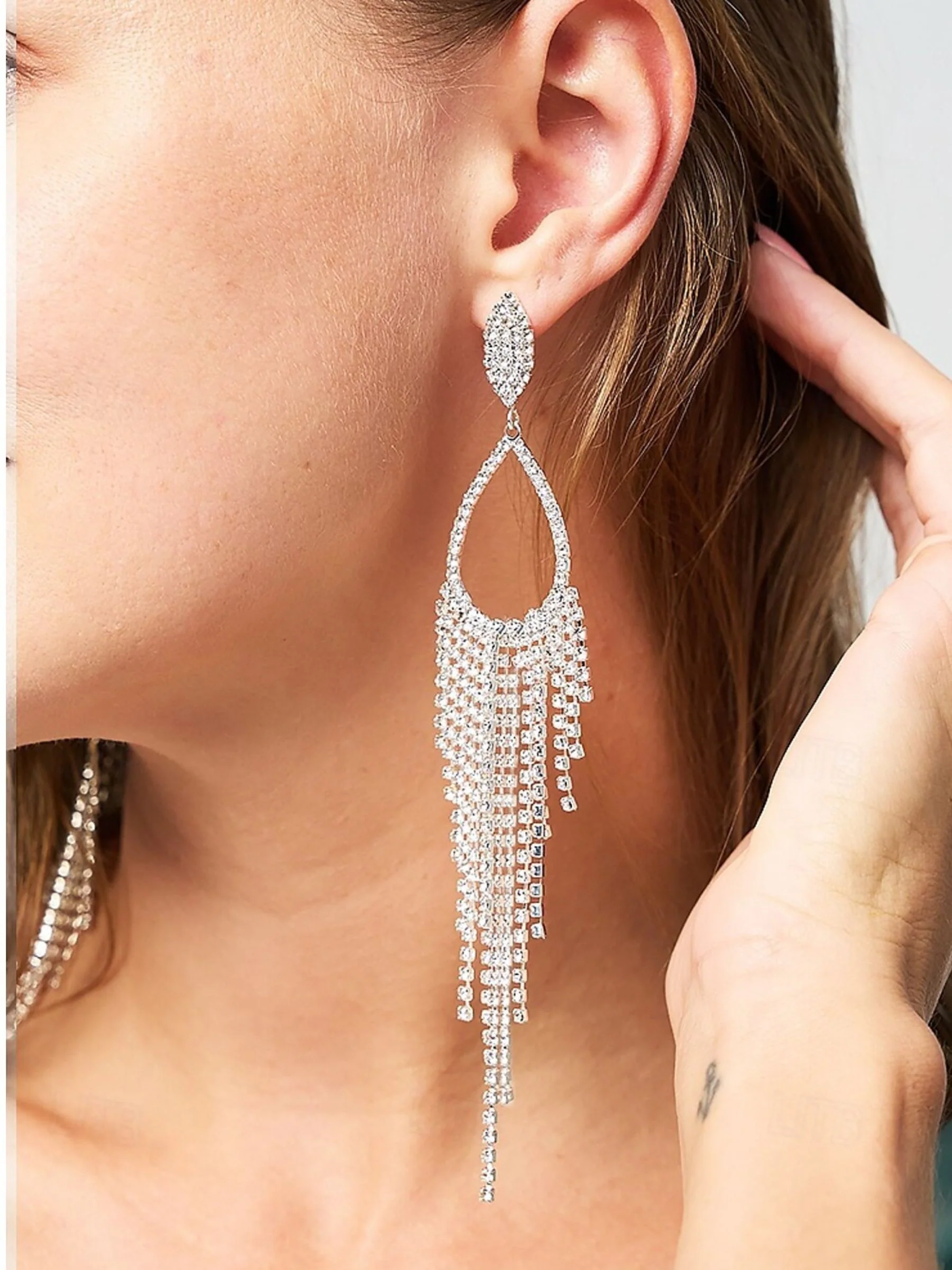 Women's Silver Luxury Exquisite Crystal Tassel Long Teardrop Earrings - Image 2
