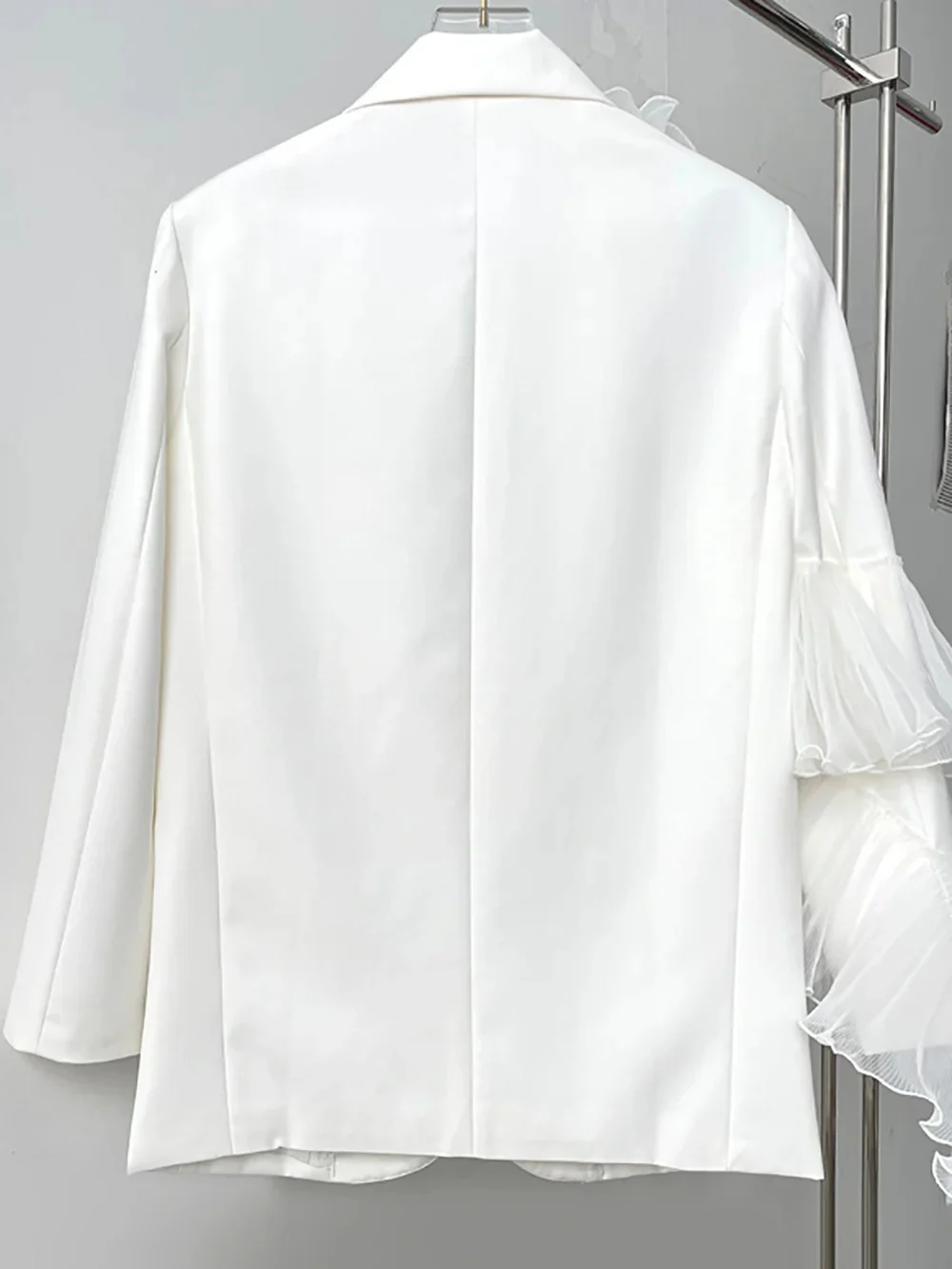 Women's Two Buttons Notched Lapel Party Blazer with Flower - Image 4
