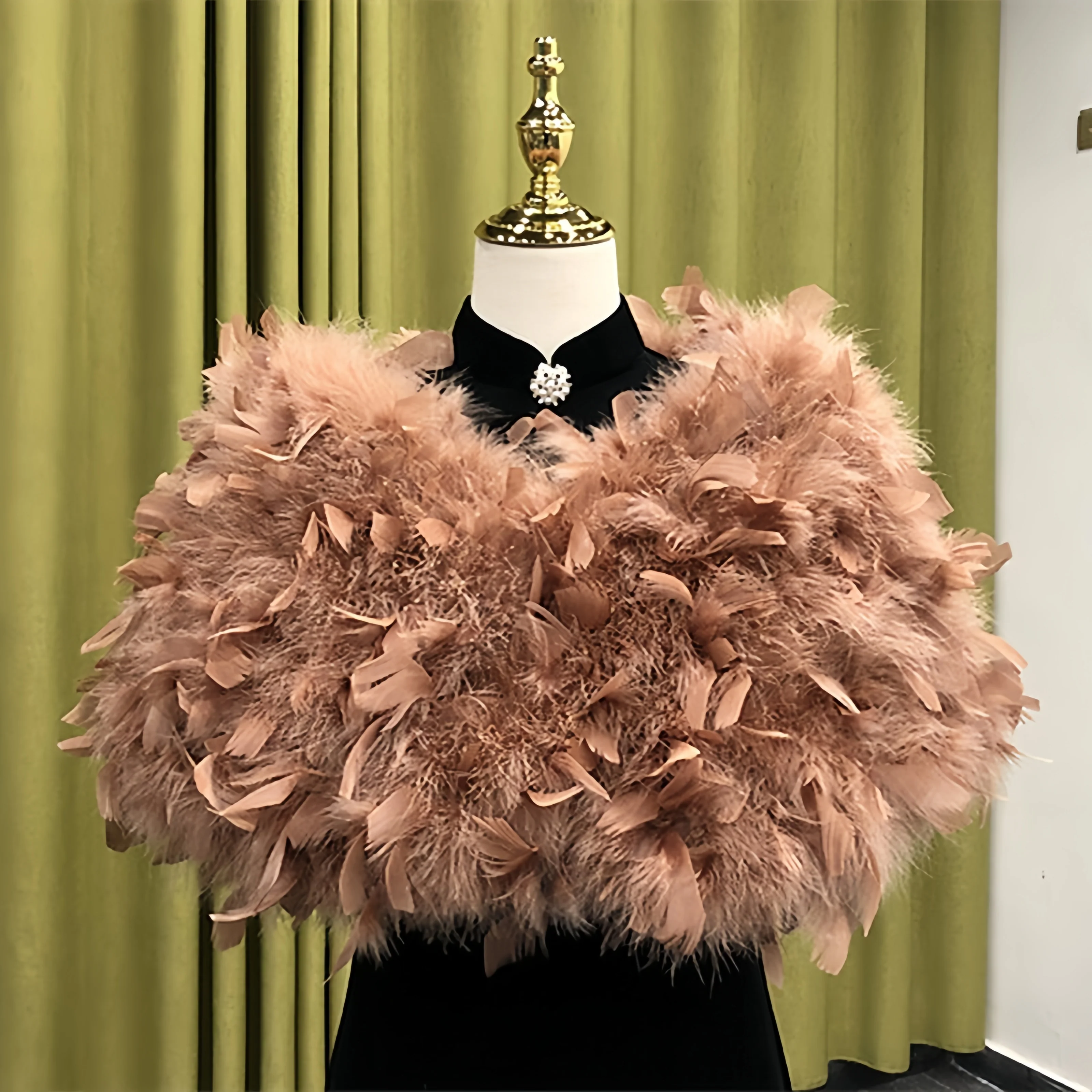 Women's Wedding Bridal Sleeveless Wrap/Shawls With Pure Color & Feathers / Fur - Image 3