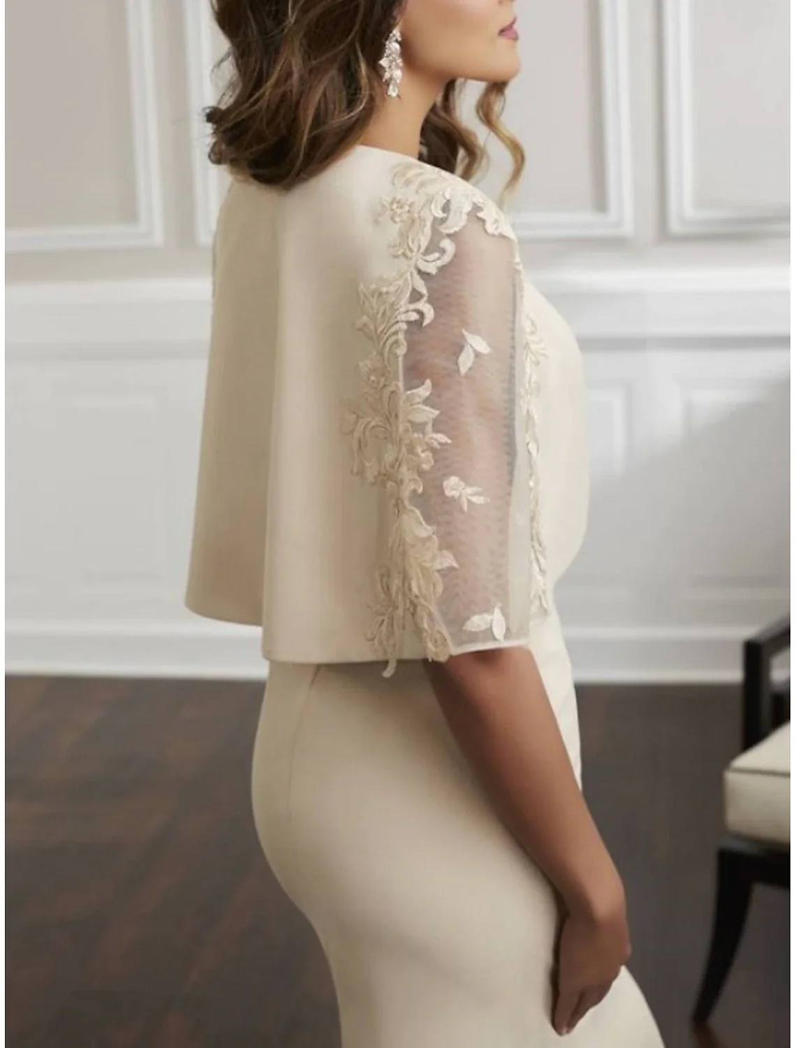 Women's Wedding Guest Pure Elegant Sleeveless Shawls With Embroidery - Image 2