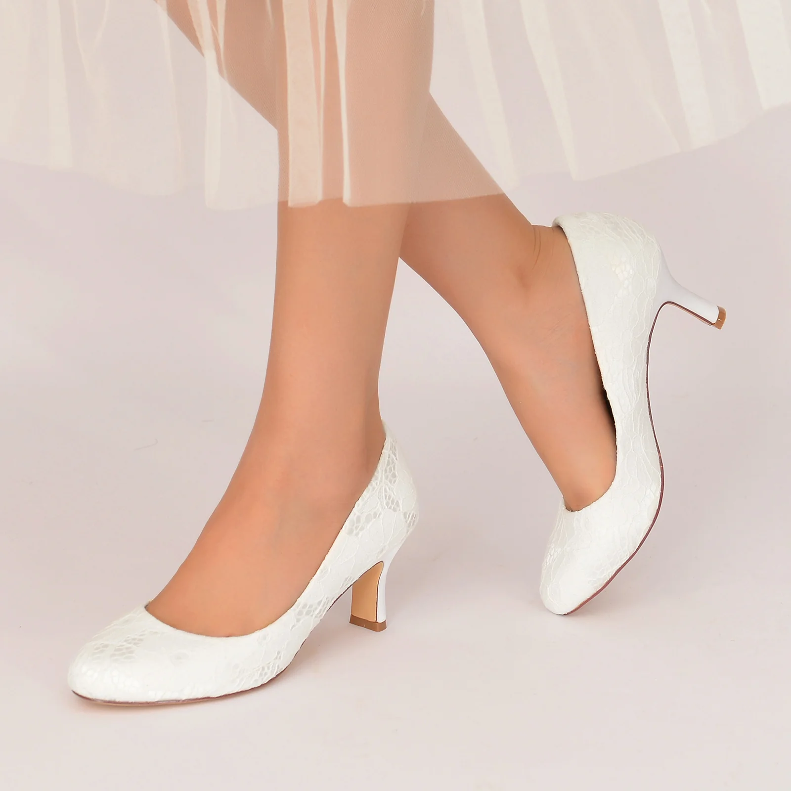 Women's Wedding Shoes Lace Mid Heel Round Closed Toe Minimalism Bridal Shoes
