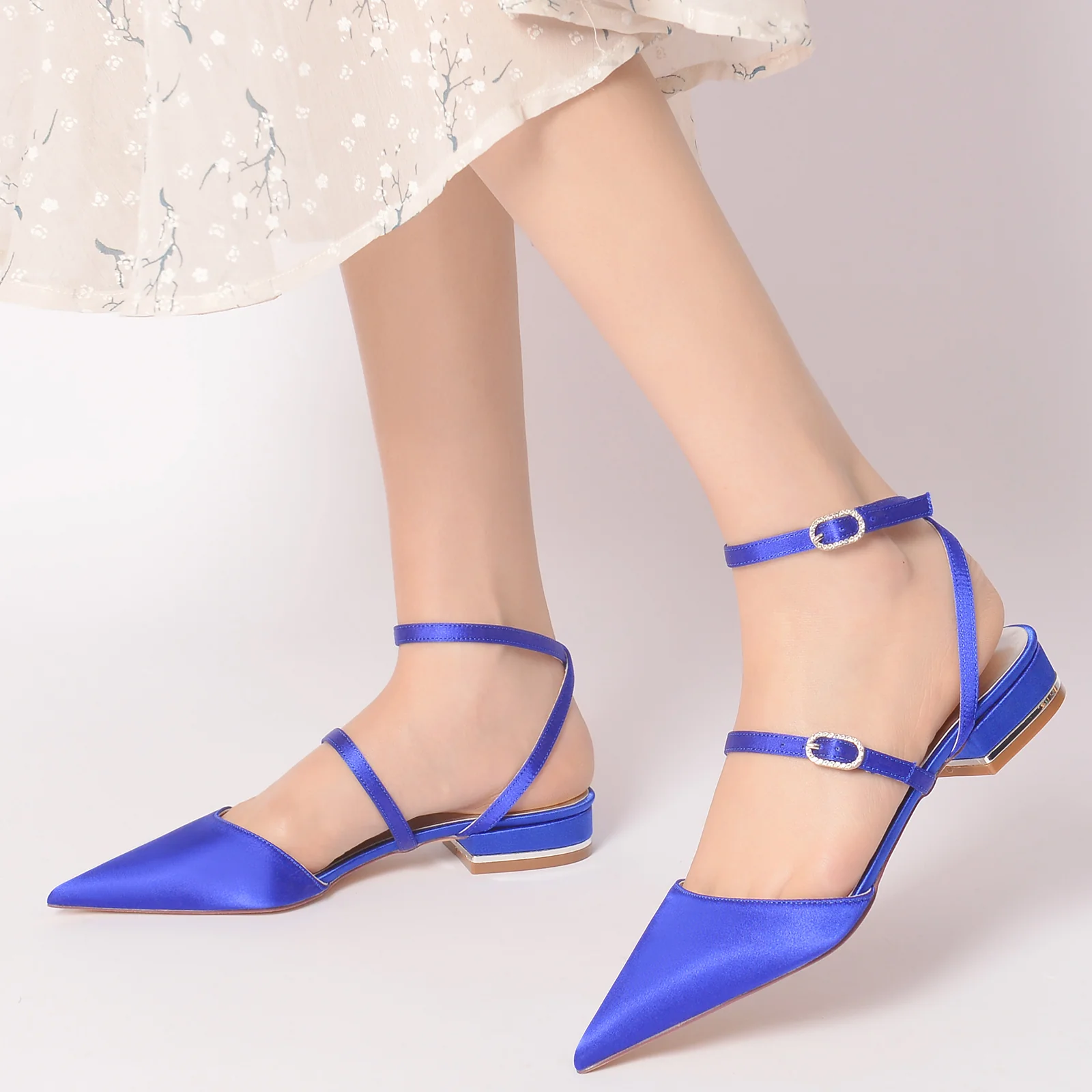 Women's Wedding Shoes Strappy Low Heel Pointed Toe Buckle Bridal Shoes - Image 2